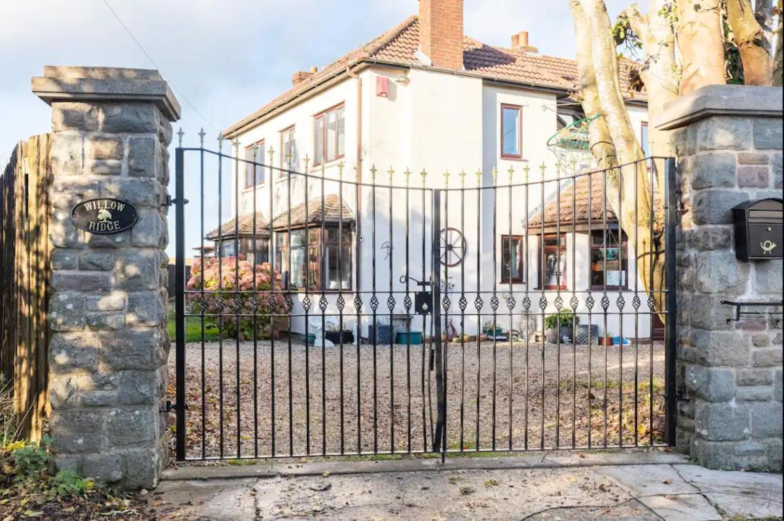 Willow Ridge - A Large Country House With 3 Rental Rooms Clutton エクステリア 写真
