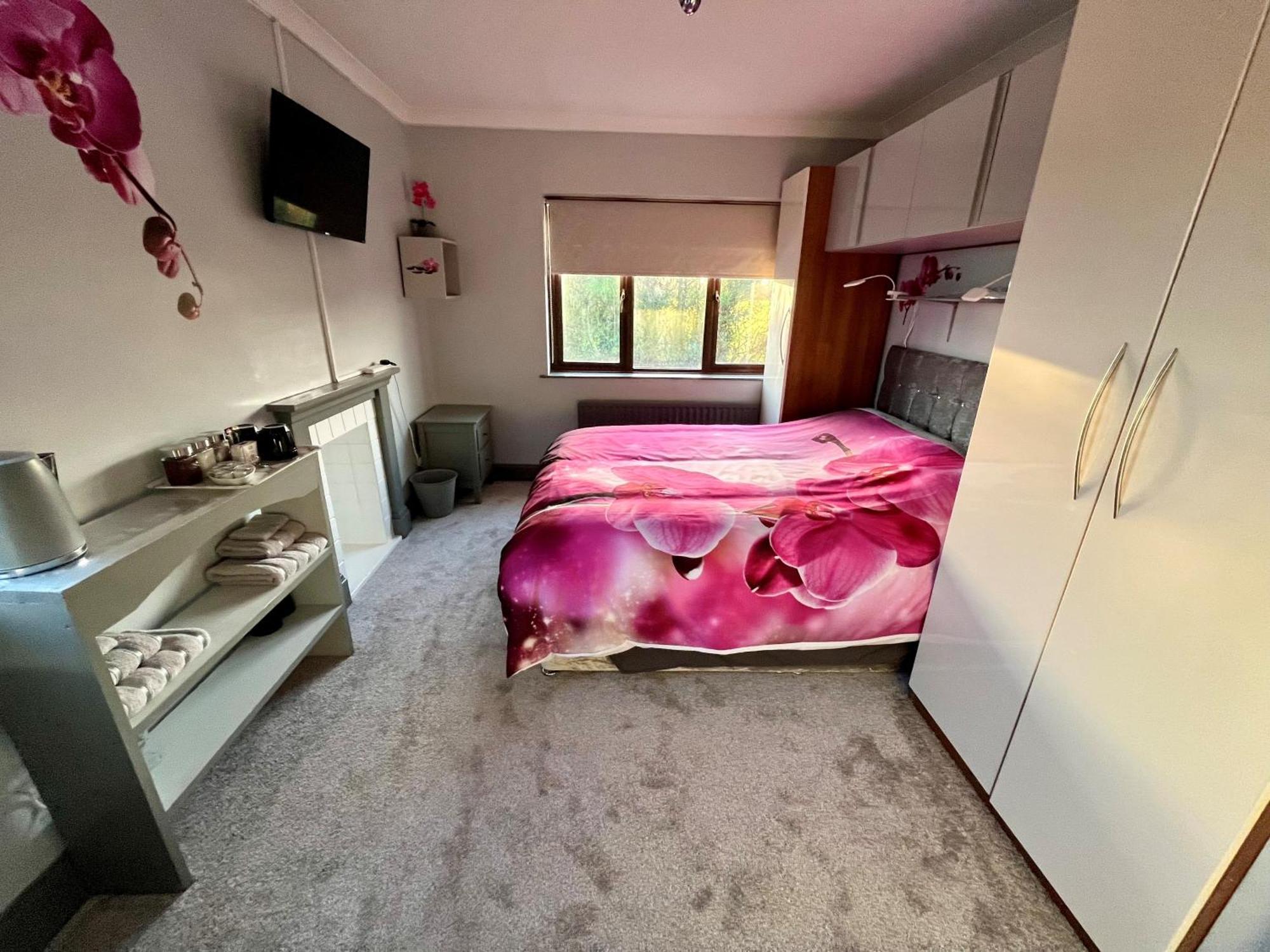 Willow Ridge - A Large Country House With 3 Rental Rooms Clutton エクステリア 写真