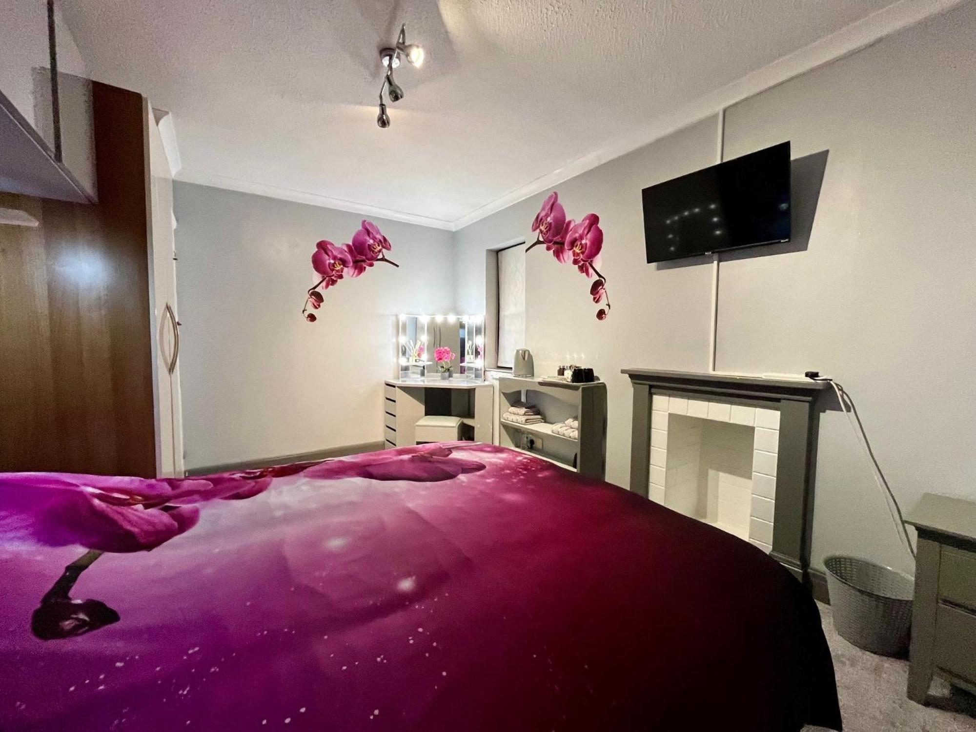 Willow Ridge - A Large Country House With 3 Rental Rooms Clutton エクステリア 写真