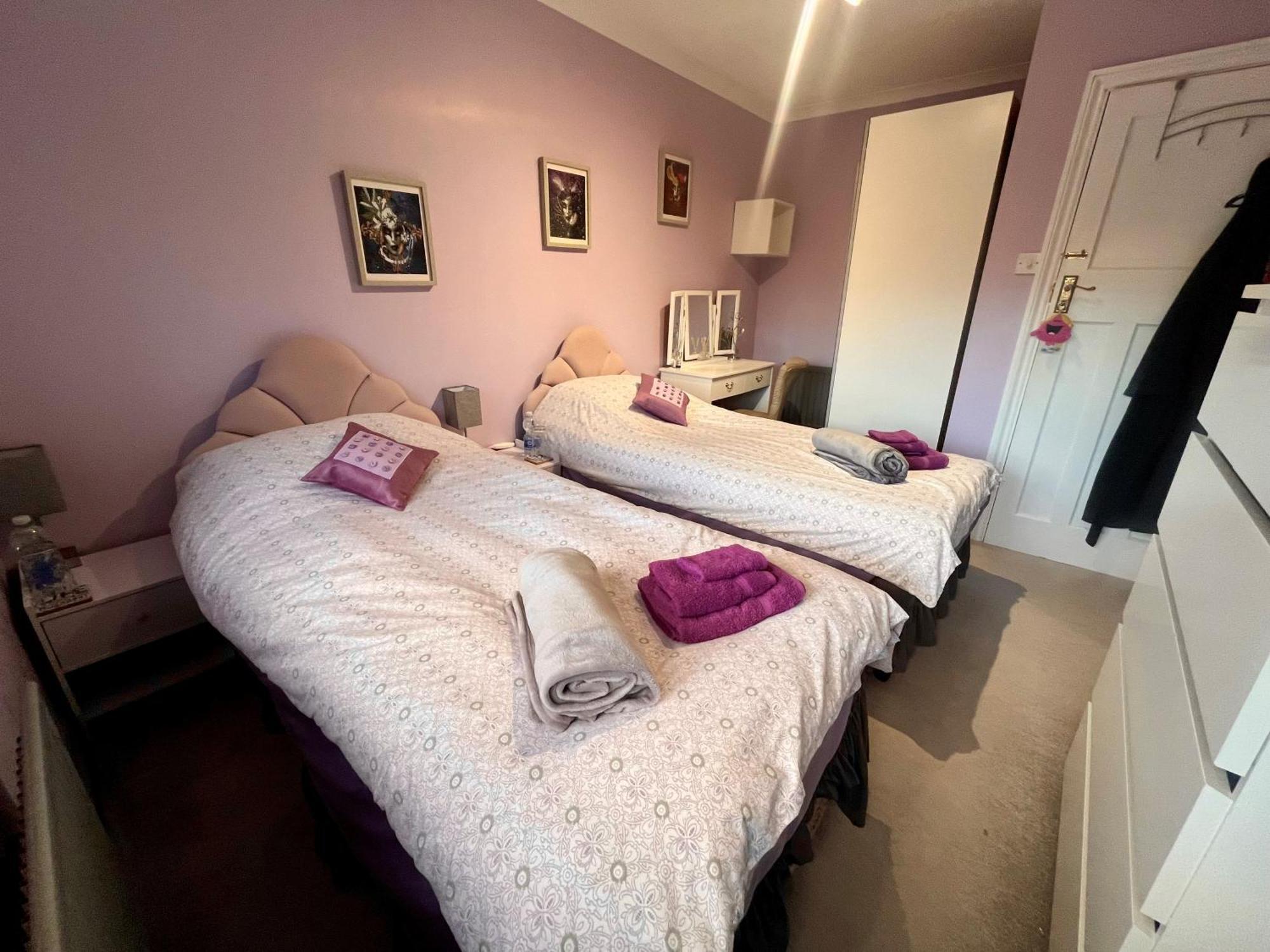 Willow Ridge - A Large Country House With 3 Rental Rooms Clutton エクステリア 写真