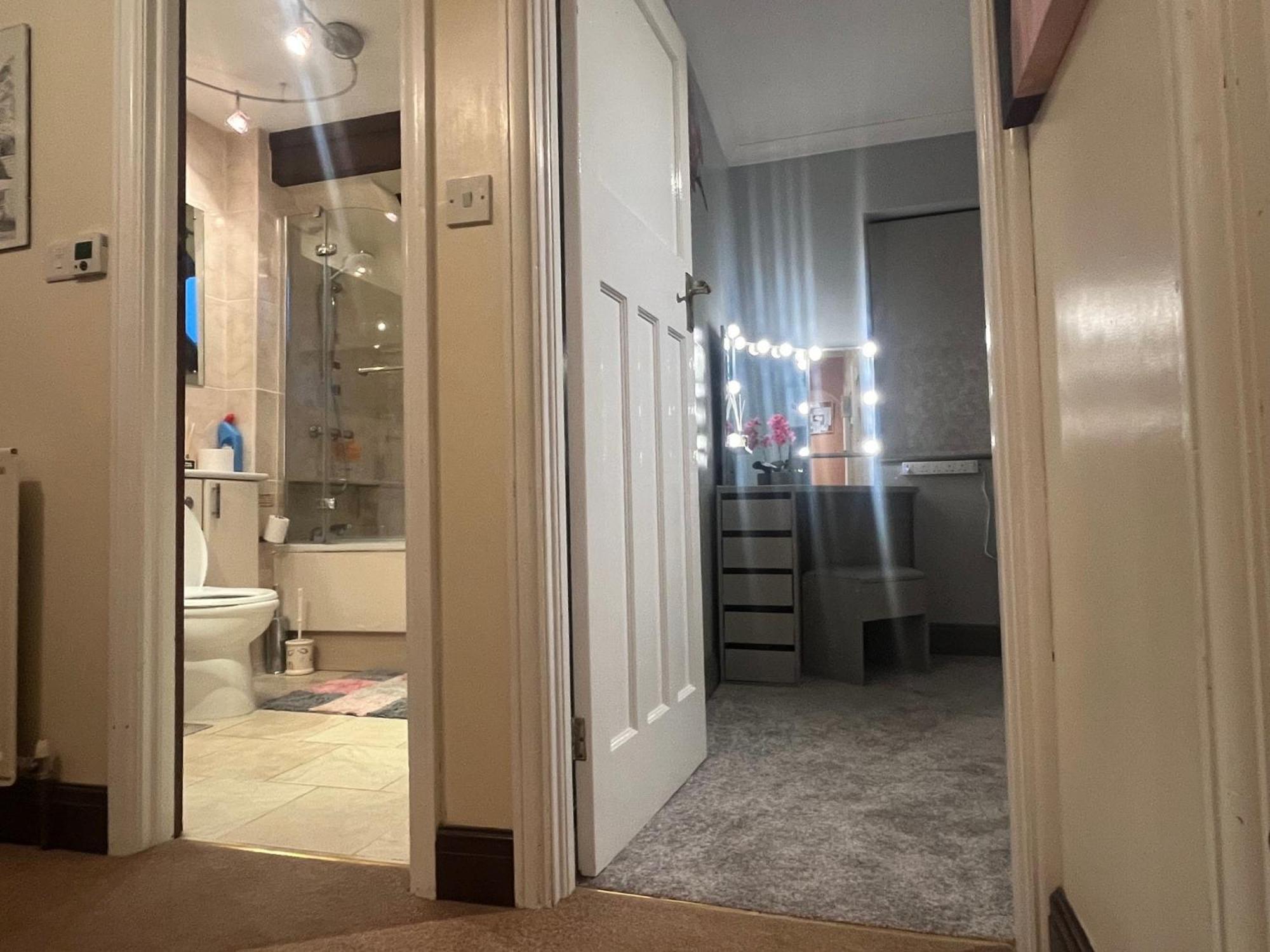 Willow Ridge - A Large Country House With 3 Rental Rooms Clutton 部屋 写真